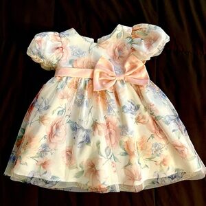 Infant dress with flower details by Rare Editions. Size 12 months.